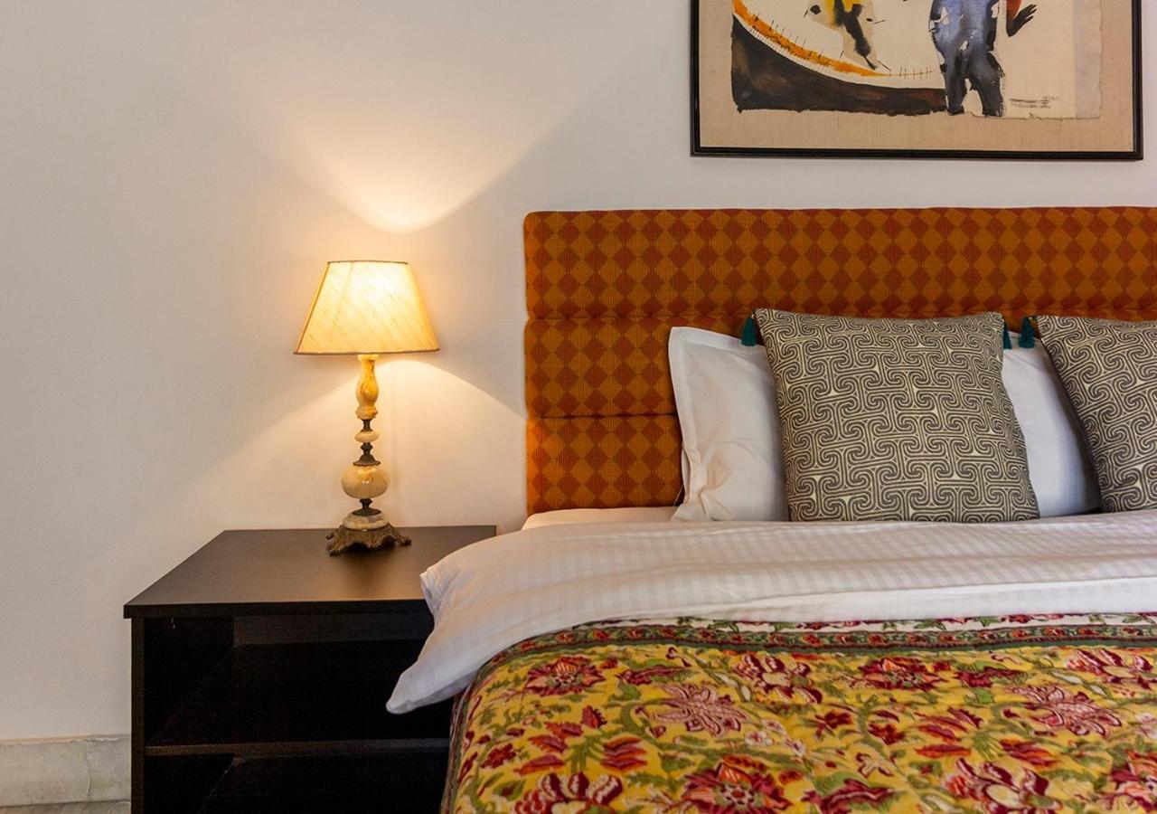 Neelam Bed & Breakfast コルカタ エクステリア 写真